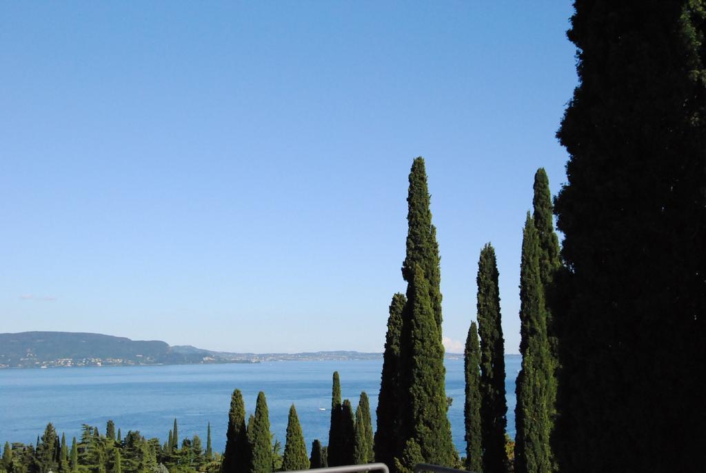 Washington Apartments Al Vittoriale Gardone Riviera Zimmer foto