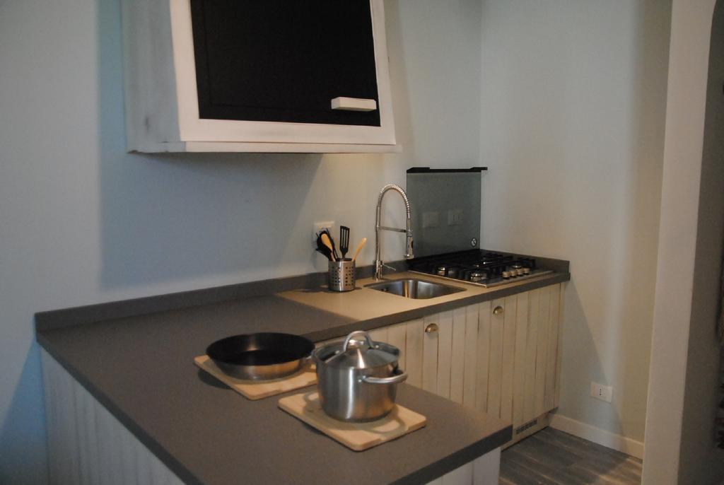 Washington Apartments Al Vittoriale Gardone Riviera Zimmer foto